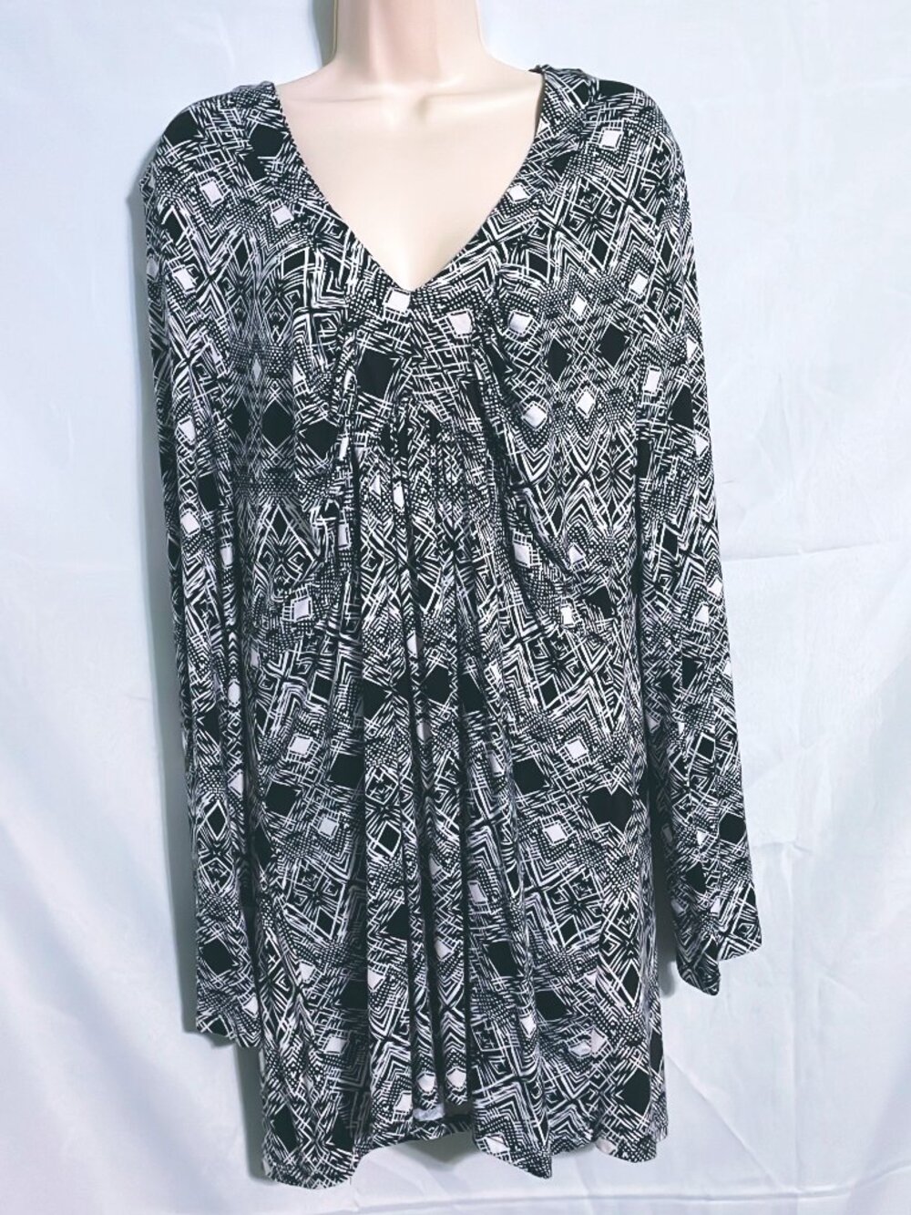 K Jordan Cute Black & White Dress Size XL